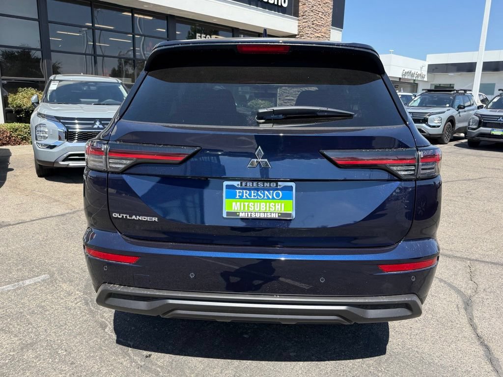 New 2026 Mitsubishi Outlander ES FWD image 10