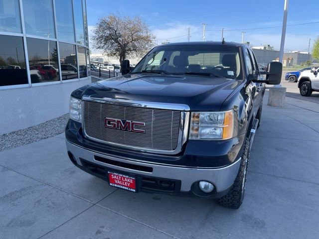 Used 2007 GMC Sierra 2500 SLT w/ EZ-Lift Tailgate Package AWD/4WD image 1