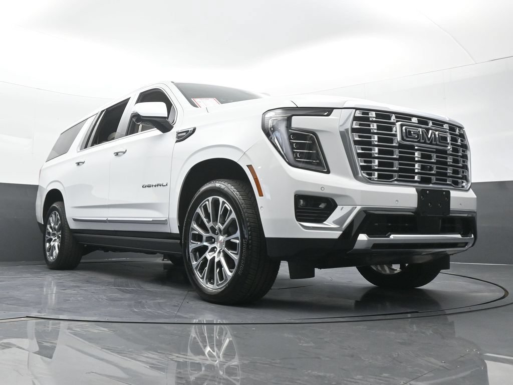 Used 2026 GMC Yukon XL Denali w/ Denali Reserve Package AWD/4WD image 76