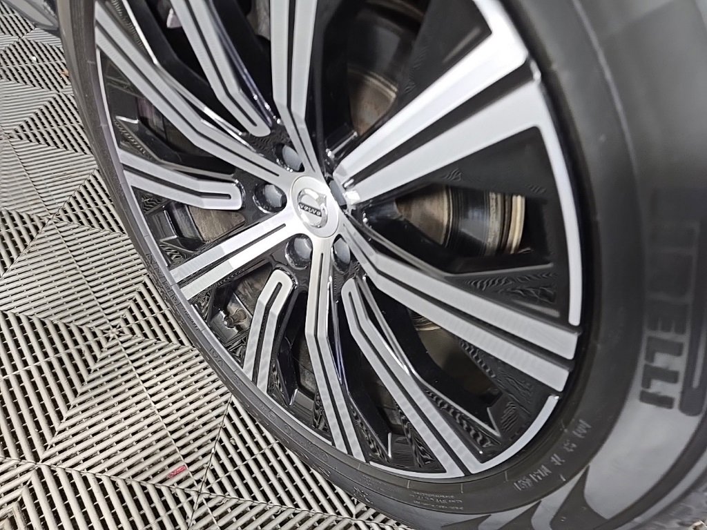 Certified 2022 Volvo XC90 T8 Inscription image 12