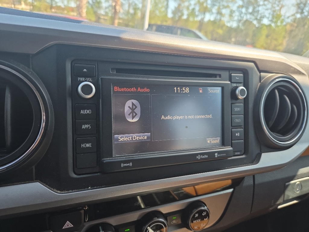 Used 2018 Toyota Tacoma SR5 image 10