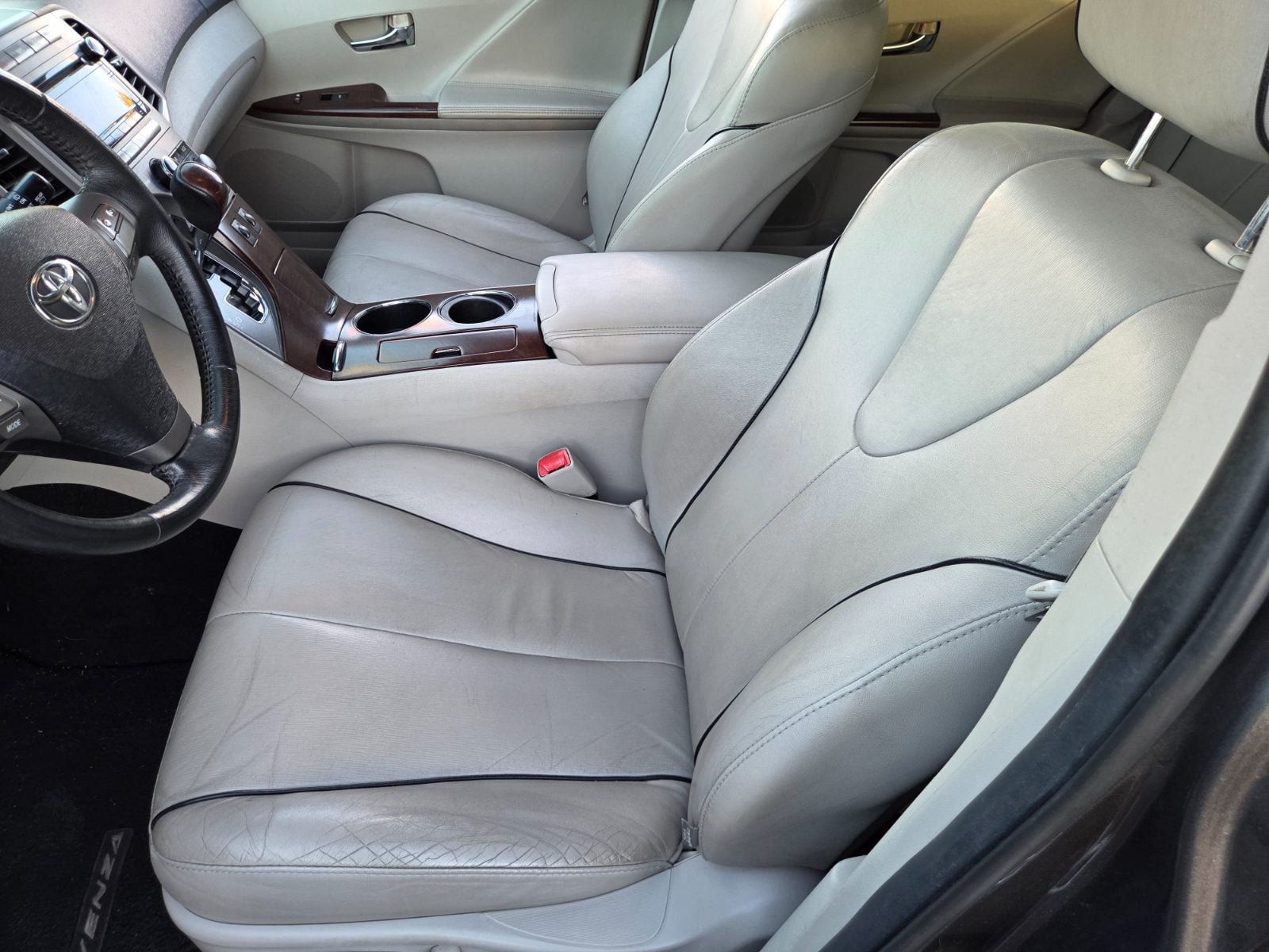 Used 2012 Toyota Venza XLE FWD image 8