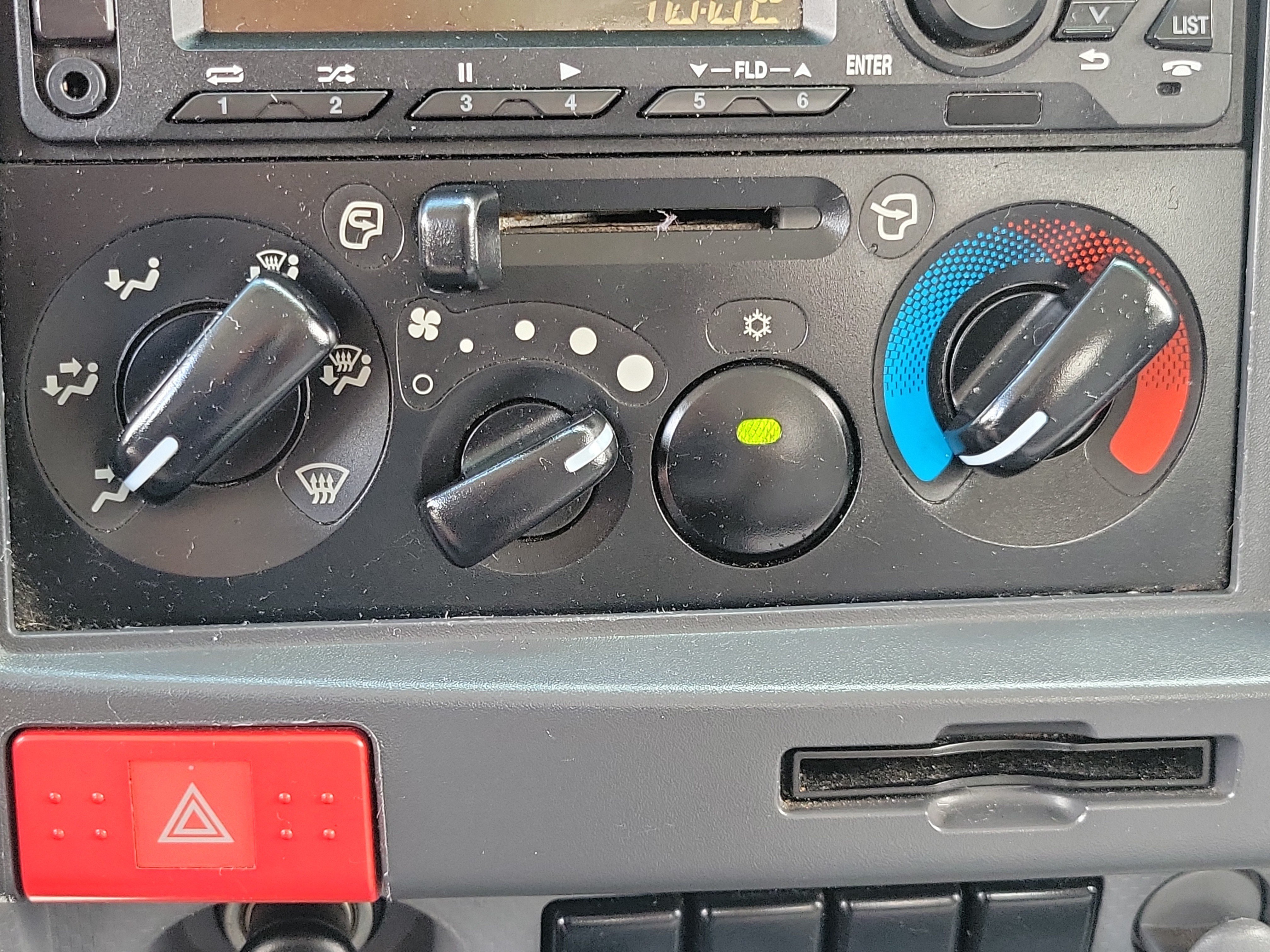 Used 2021 Isuzu NPR RWD image 30