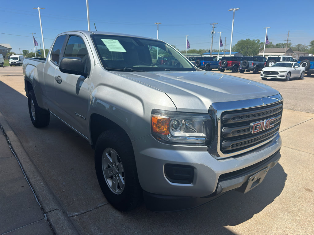Used 2016 GMC Canyon SL image 2