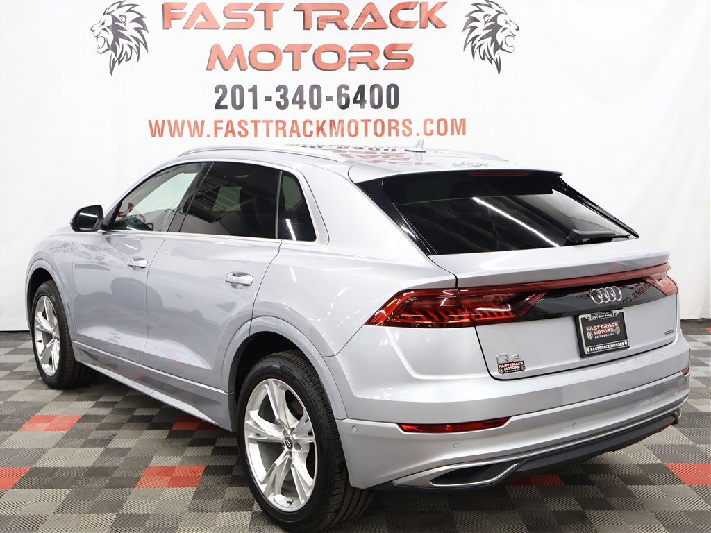 Used 2019 Audi Q8 Premium Plus w/ Premium Plus AWD/4WD image 4