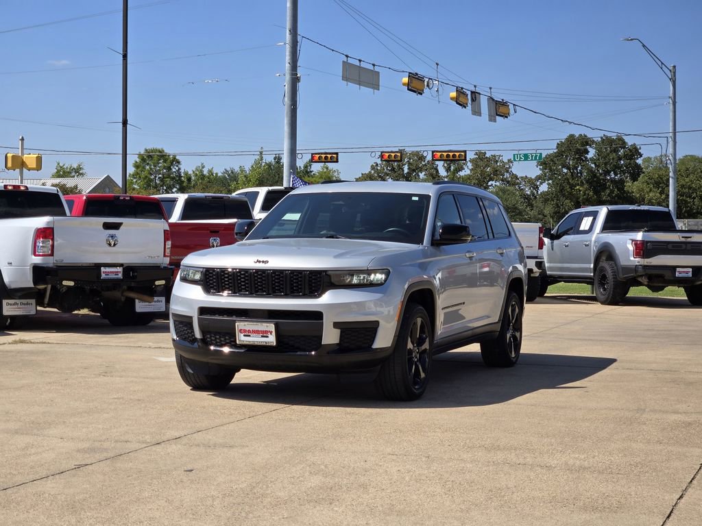 Used 2022 Jeep Grand Cherokee L Altitude image 2