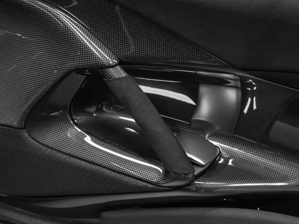 Certified 2022 Ferrari 812 Competizione image 39