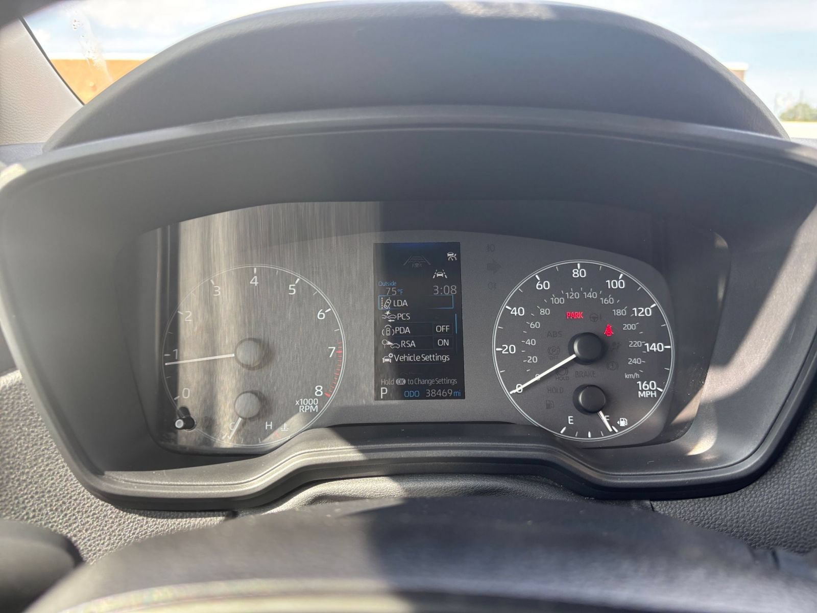 Used 2025 Toyota Corolla LE FWD image 37