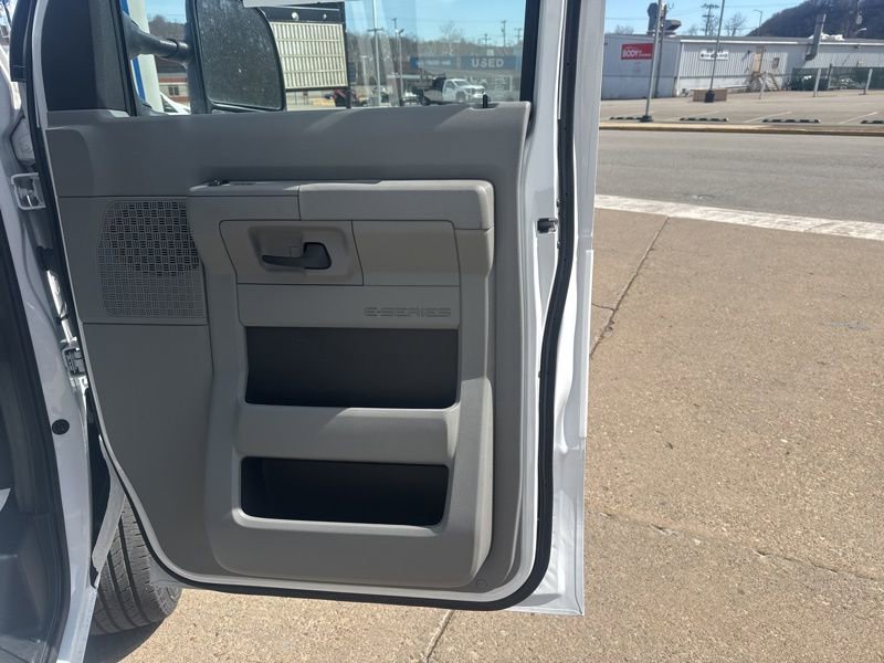 New 2026 Ford E-350 and Econoline 350 Super Duty w/ Power Equipment Group RWD image 15