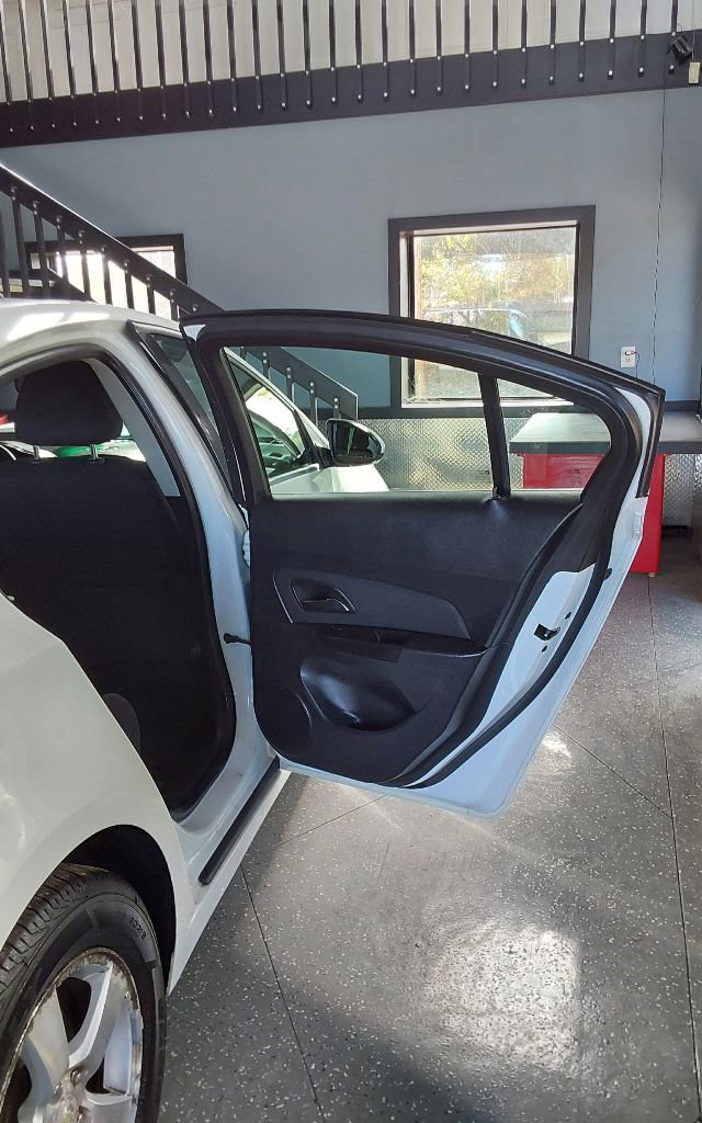 Used 2012 Chevrolet Cruze LT FWD image 17