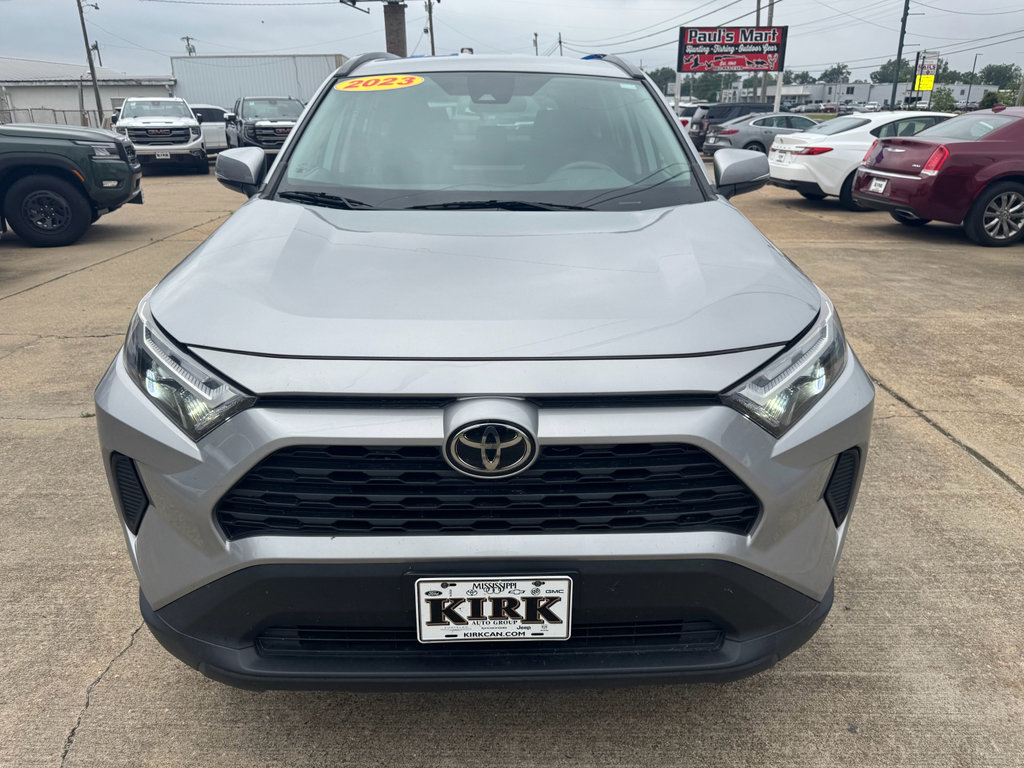 Used 2023 Toyota RAV4 XLE AWD/4WD image 8