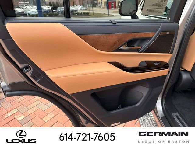 New 2026 Lexus LX 600 4WD w/ Premium Package image 17