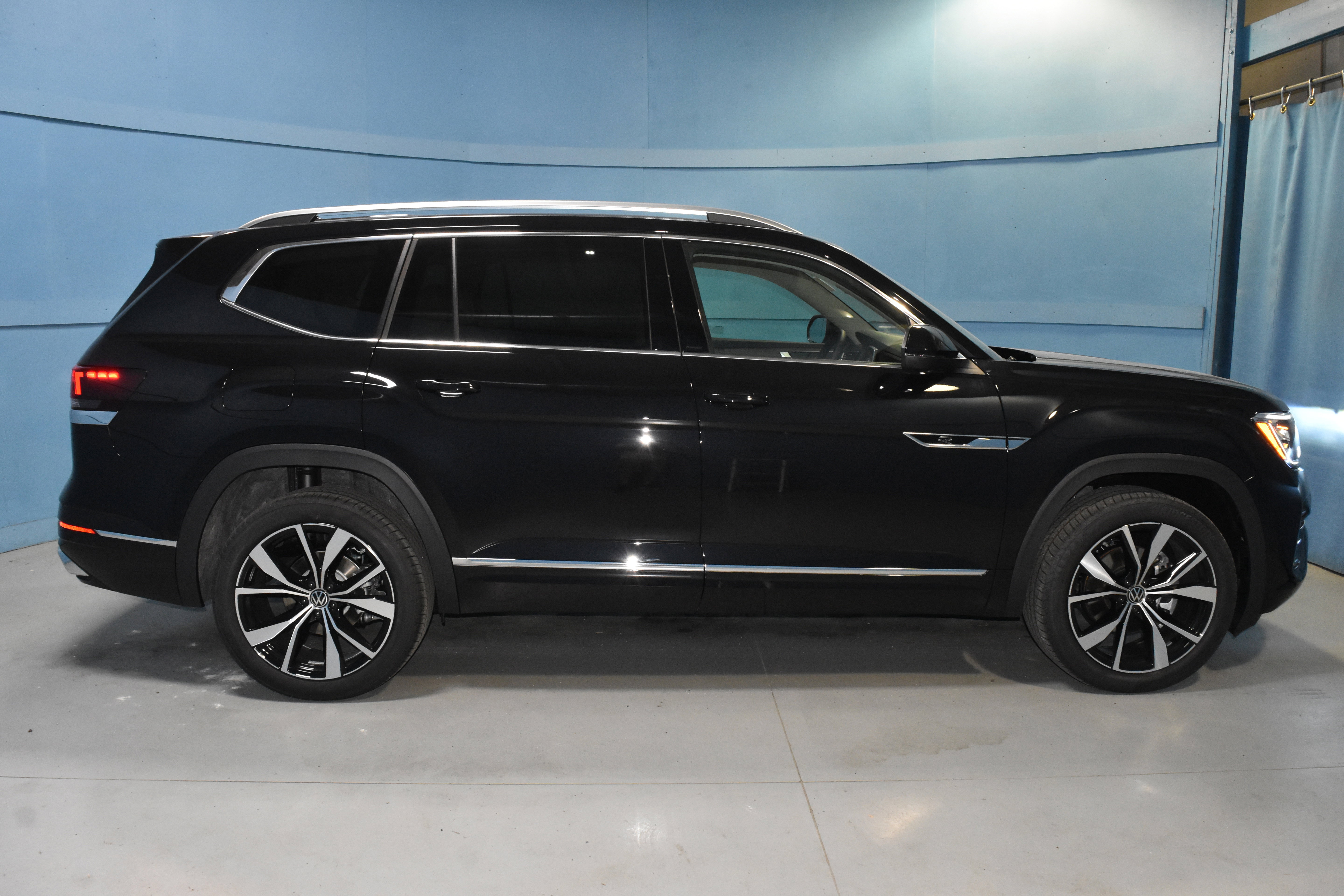 New 2026 Volkswagen Atlas SEL Premium R-Line AWD/4WD image 18