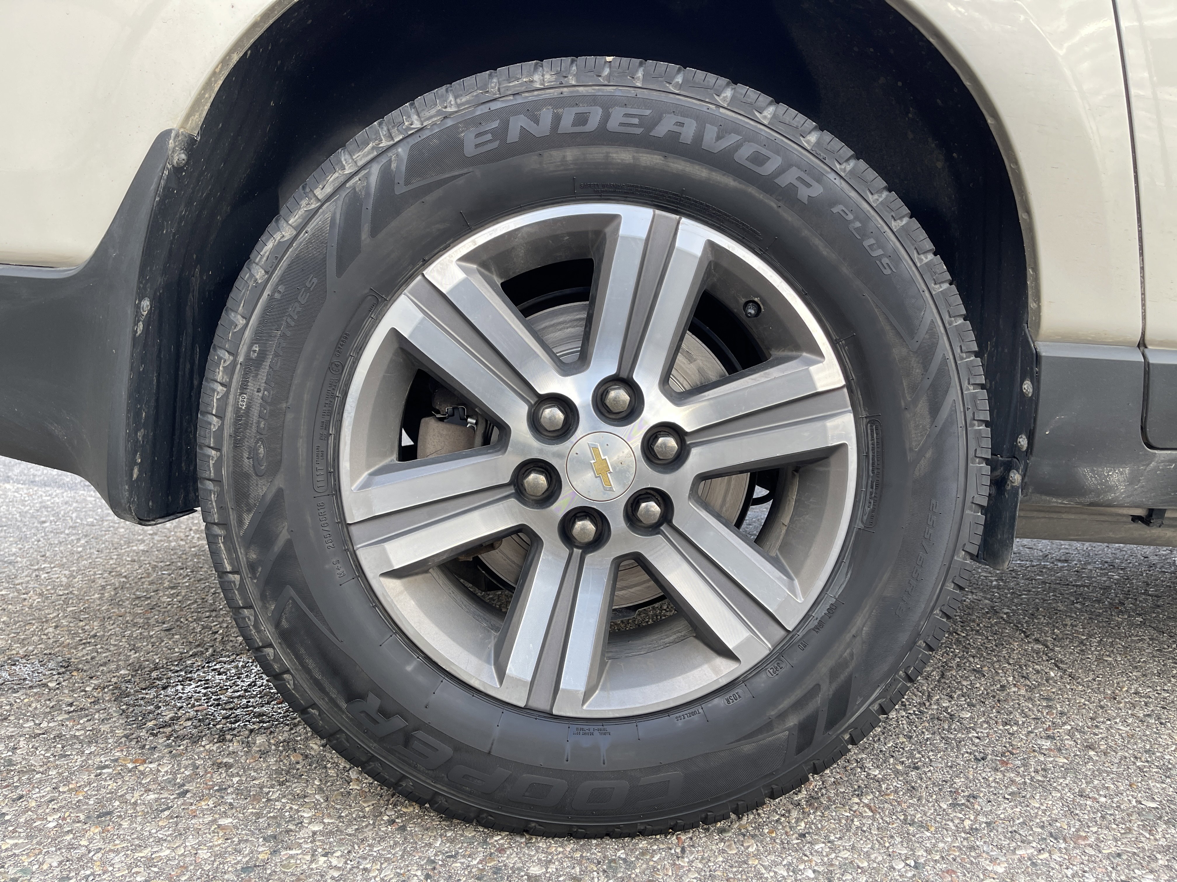 Used 2017 Chevrolet Traverse LT image 27