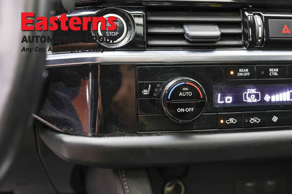 Used 2024 Nissan Pathfinder SV w/ SV Premium Package AWD/4WD image 21