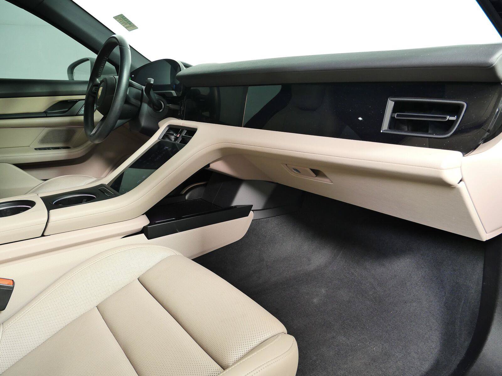 Used 2023 Porsche Taycan RWD image 20