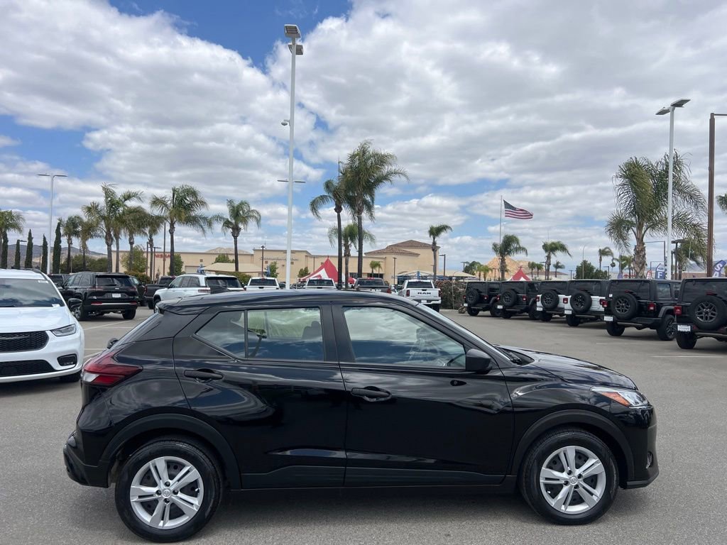Used 2024 Nissan Kicks S FWD image 9