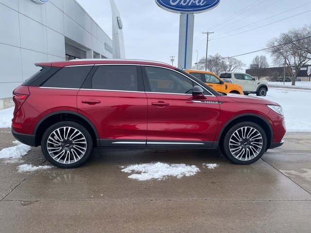 Used 2022 Lincoln Corsair Reserve w/ Equipment Group 201A image 16