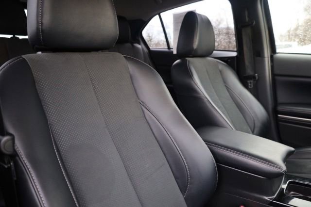 Used 2024 Mitsubishi Eclipse Cross SE image 39