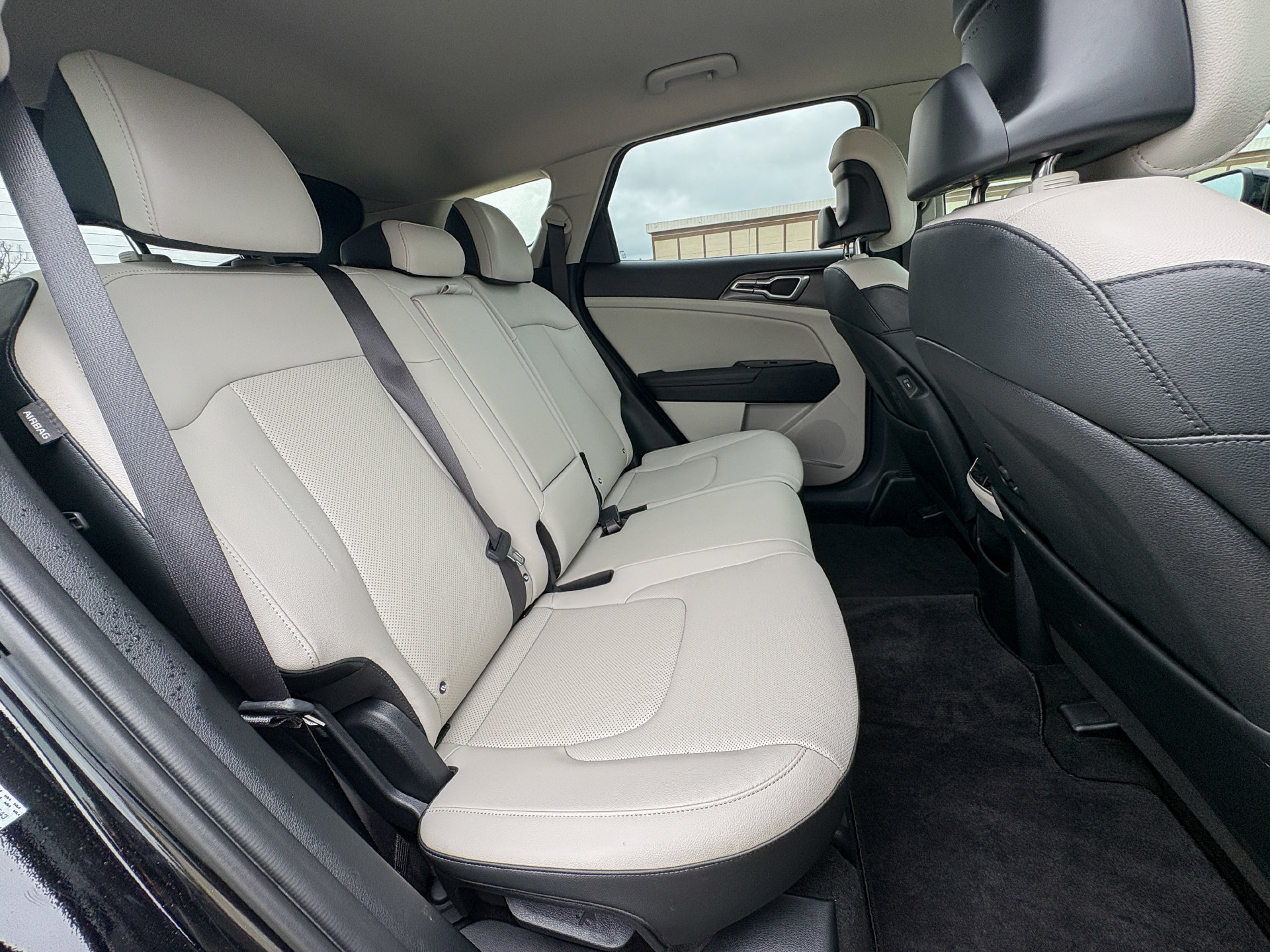 Used 2024 Kia Sportage EX FWD image 27