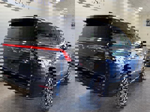 New 2025 Lincoln Navigator Black Label image 17