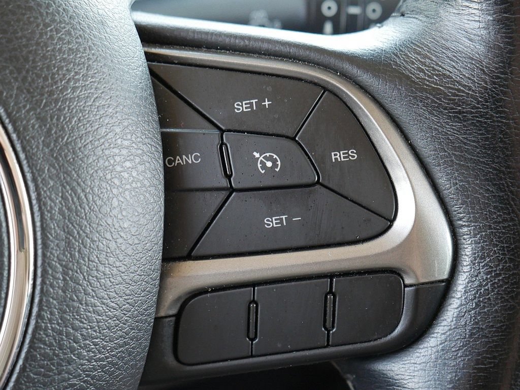Used 2020 Jeep Renegade Limited AWD/4WD image 31