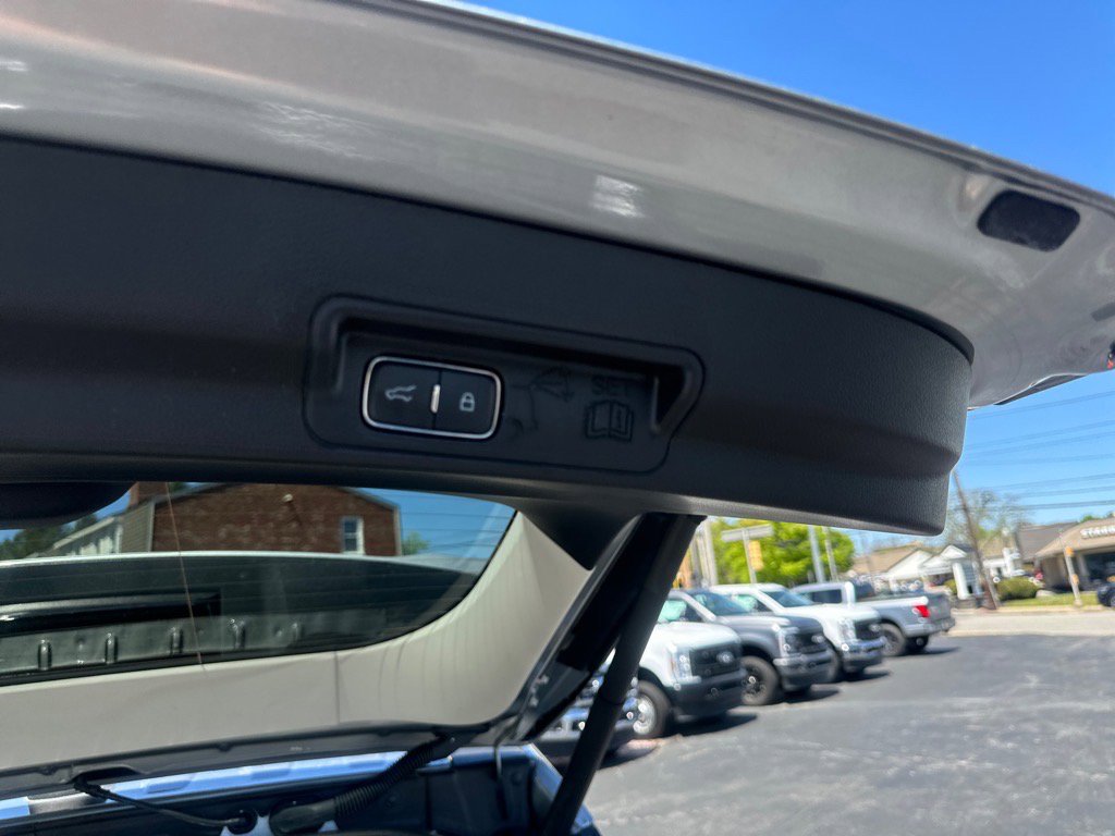 New 2025 Ford Explorer Active w/ Active Comfort Package image 39