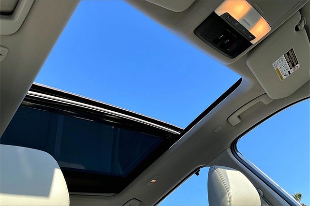 Certified 2024 Nissan Rogue SL w/ SL Premium Package image 27