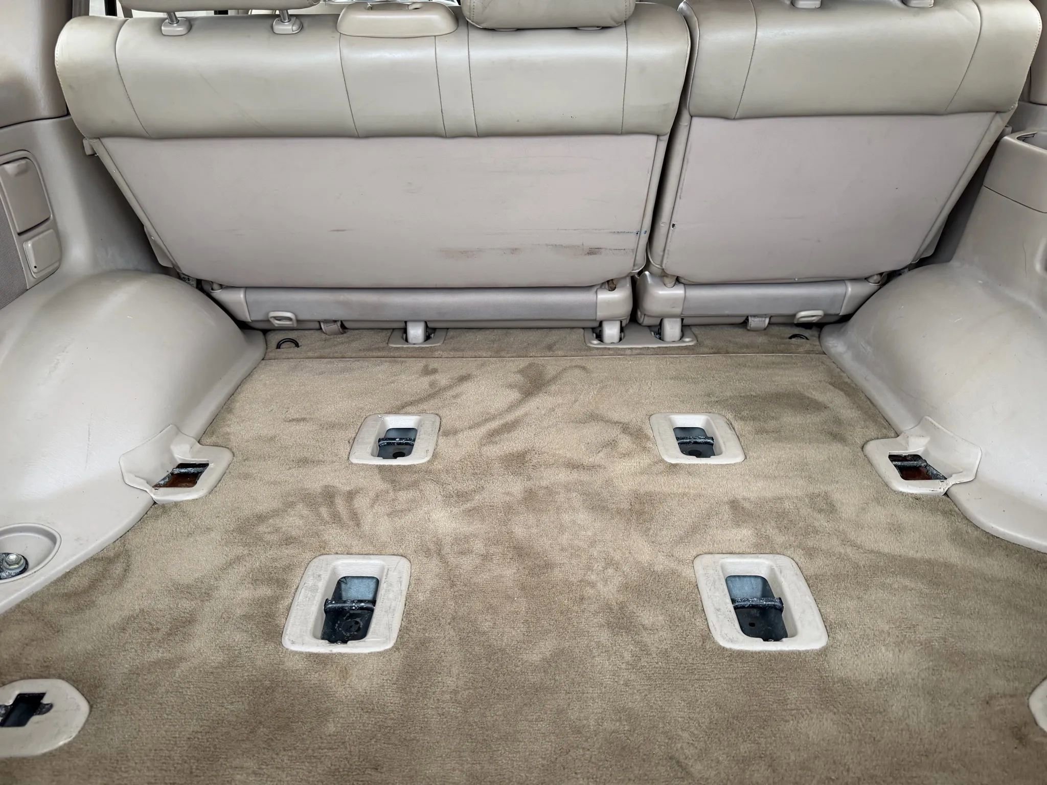 Used 2000 Toyota Land Cruiser Sport Utility 4D image 29