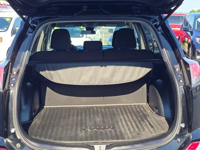 Used 2018 Toyota RAV4 LE w/ All Weather Liner Package AWD/4WD image 12