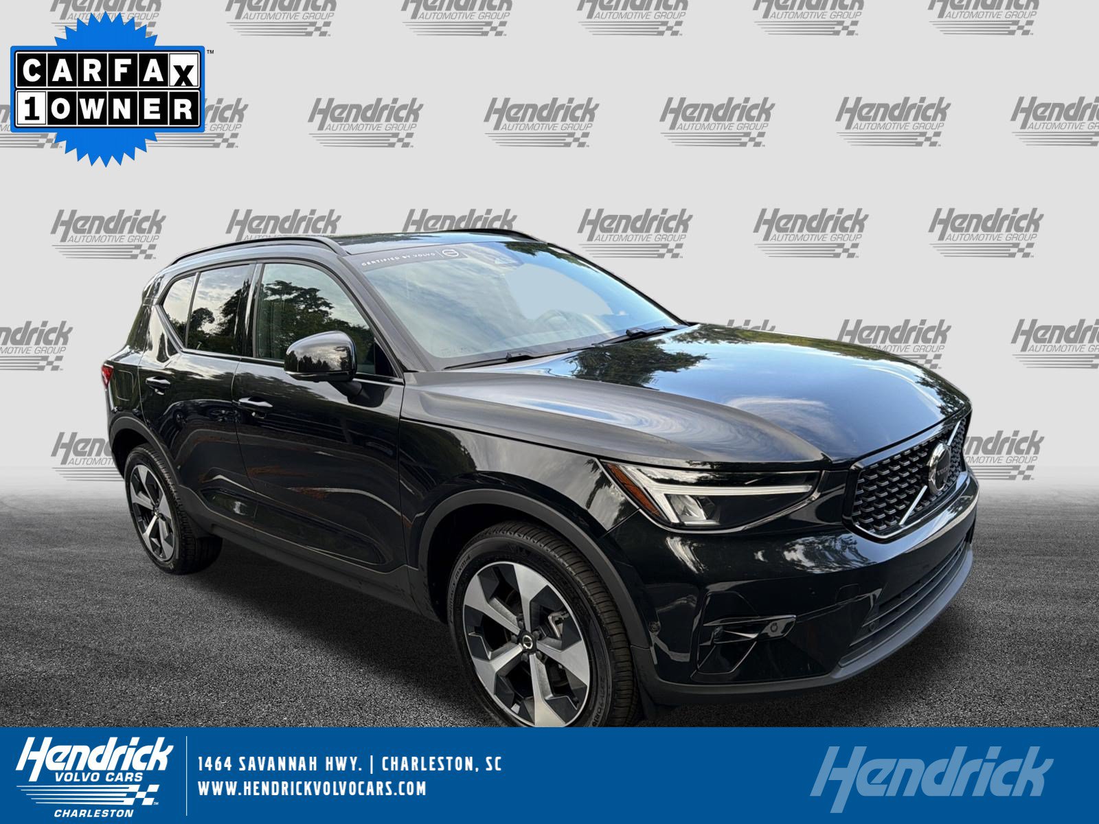 Certified 2026 Volvo XC40 B5 Plus AWD/4WD image 1