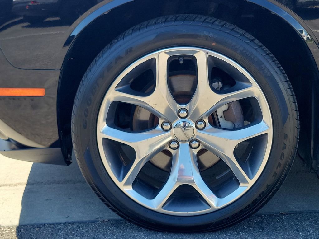 Used 2015 Dodge Challenger SXT Plus image 25