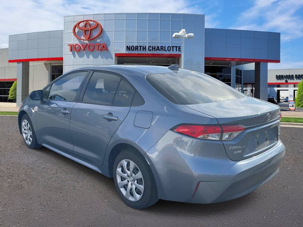 Used 2024 Toyota Corolla LE FWD image 5