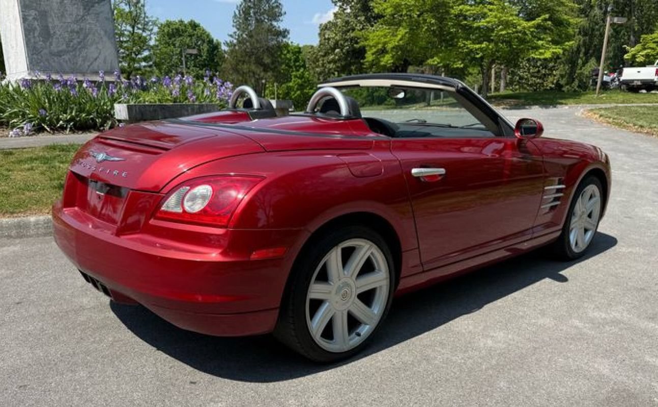 Used 2005 Chrysler Crossfire Limited RWD image 7