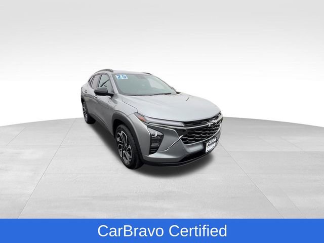 Certified 2025 Chevrolet Trax RS w/ Driver Confidence Package image 2