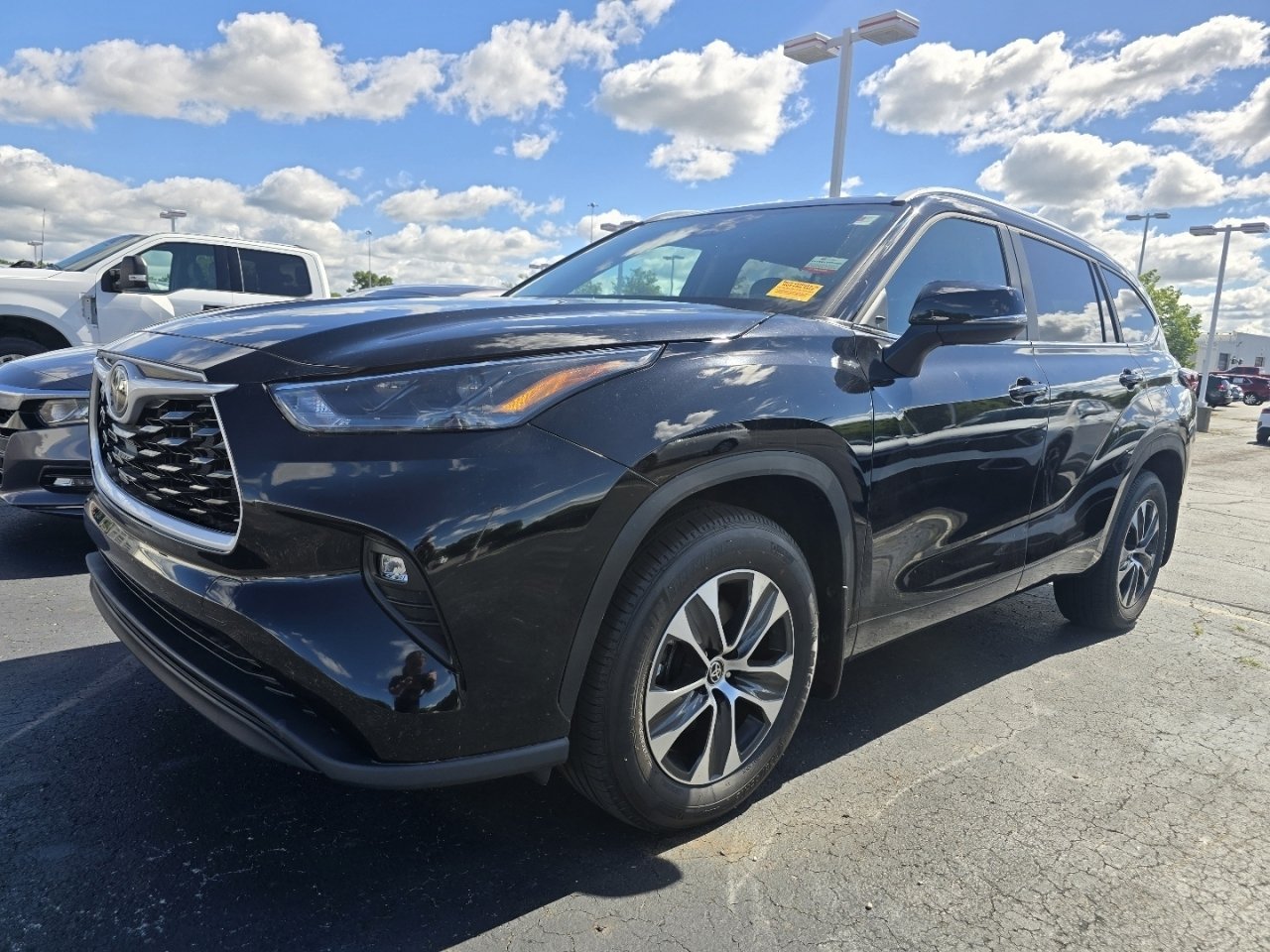 Used 2026 Toyota Highlander XLE AWD/4WD image 7
