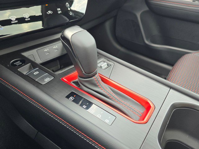 New 2025 Nissan Kicks SR w/ SR Premium Package image 31