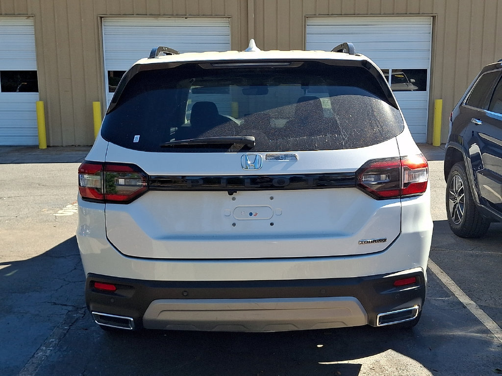 Used 2025 Honda Pilot Touring image 9