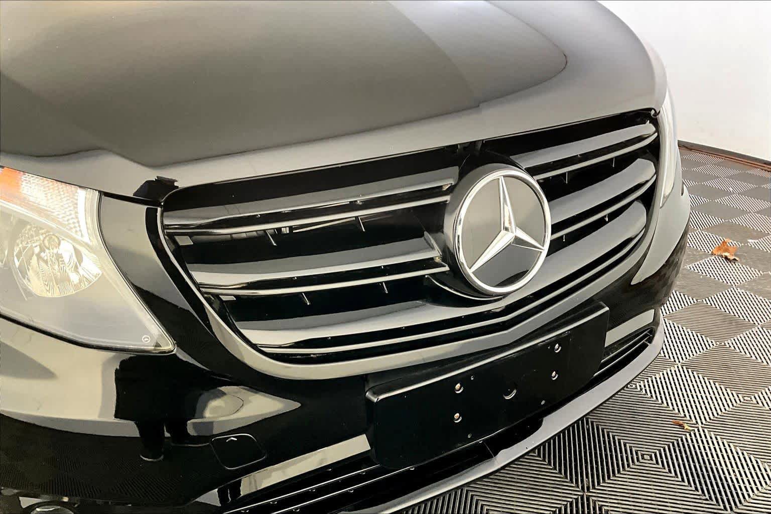 Used 2023 Mercedes-Benz Metris Passenger image 32