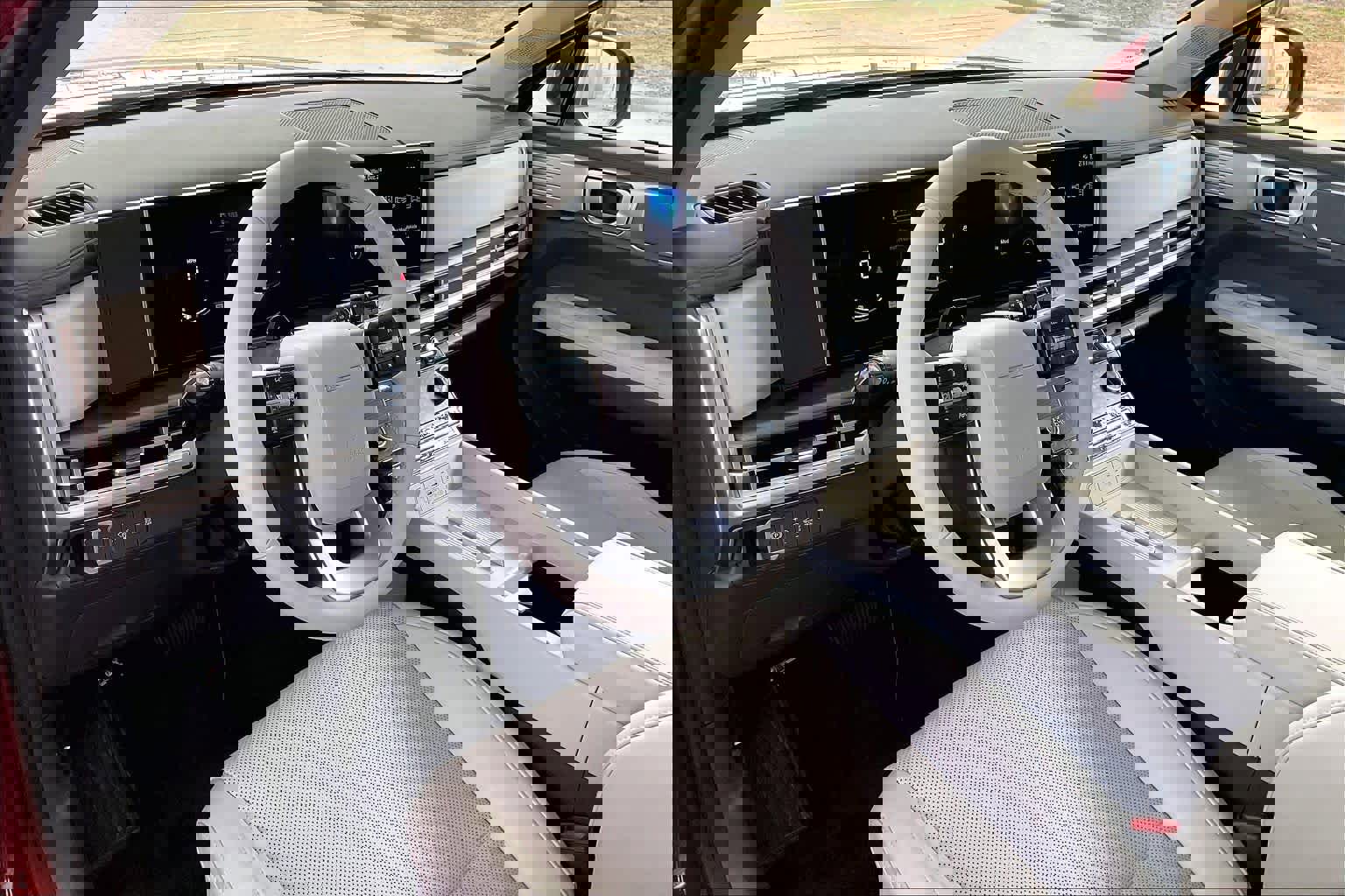 Used 2025 Hyundai Santa Fe SEL image 14