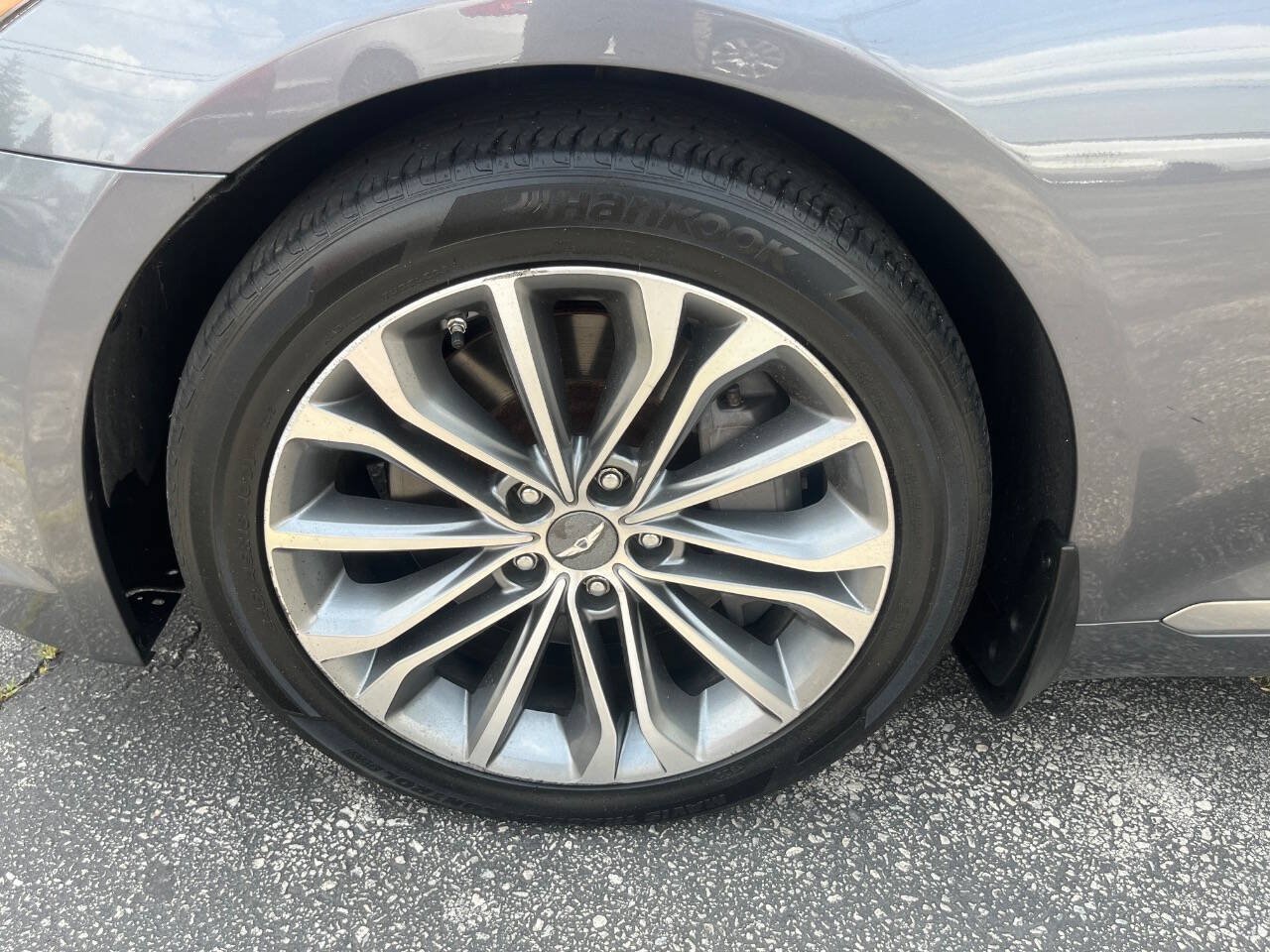 Used 2016 Hyundai Genesis 3.8 AWD/4WD image 18