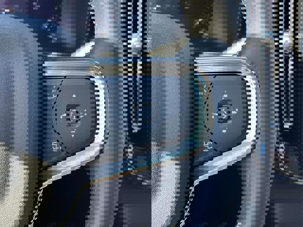 New 2026 Volvo XC40 B4 Plus w/ Protection Package Premier image 13