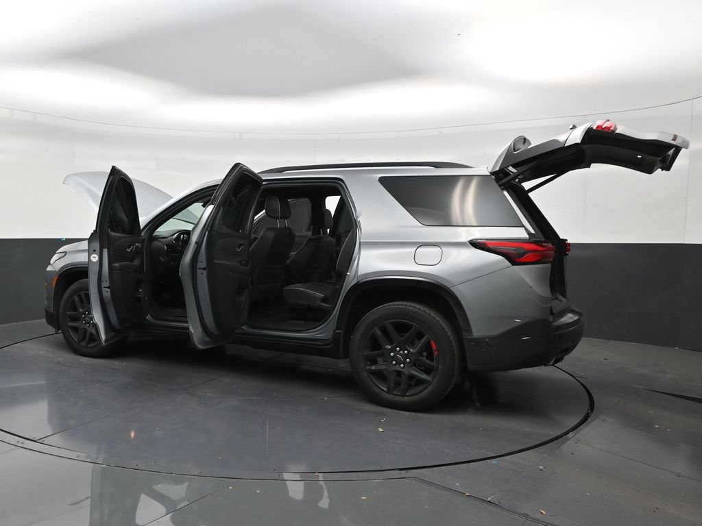 Used 2023 Chevrolet Traverse Premier w/ Redline Edition FWD image 30