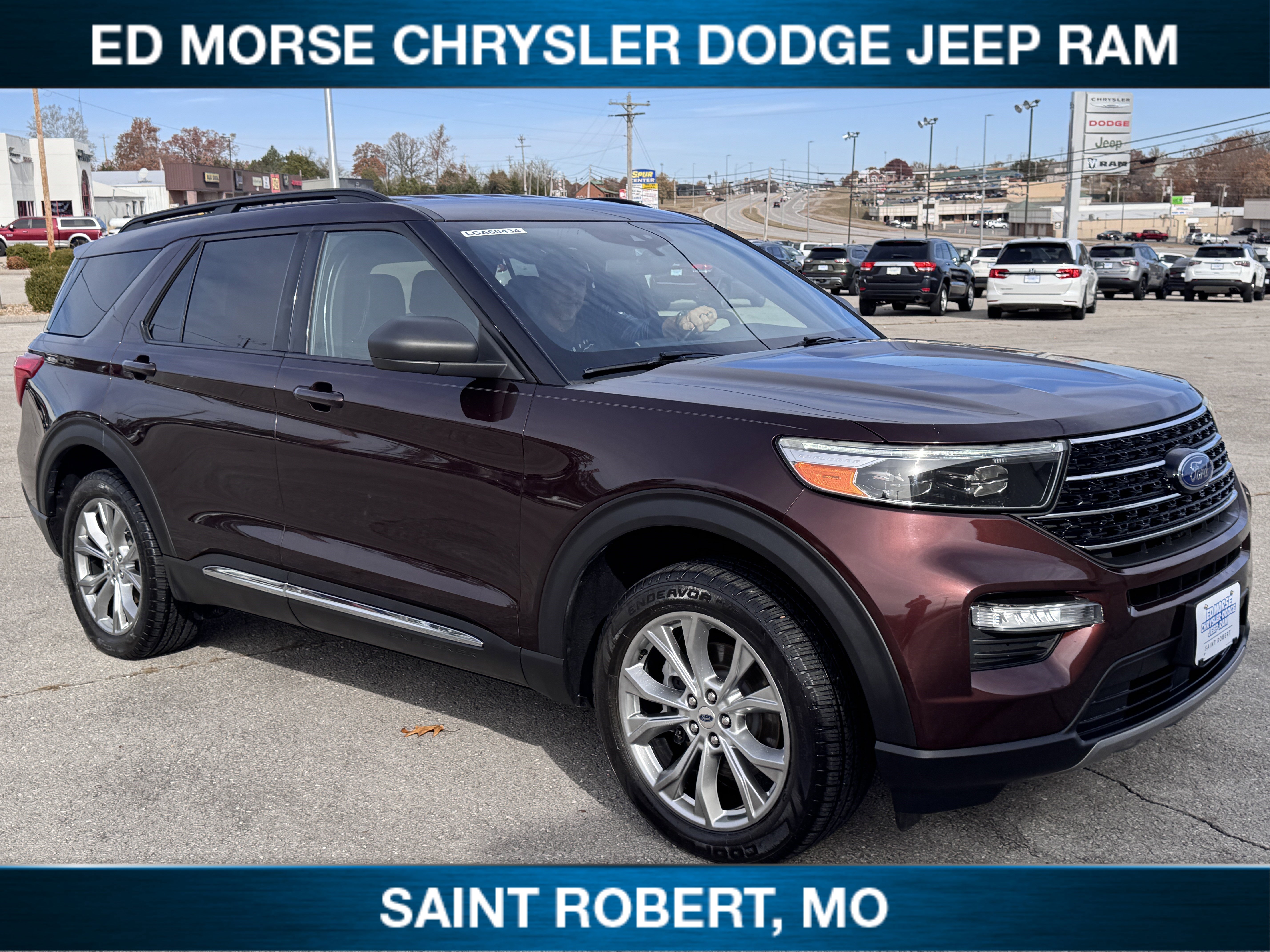 Used 2020 Ford Explorer XLT w/ Equipment Group 202A image 4