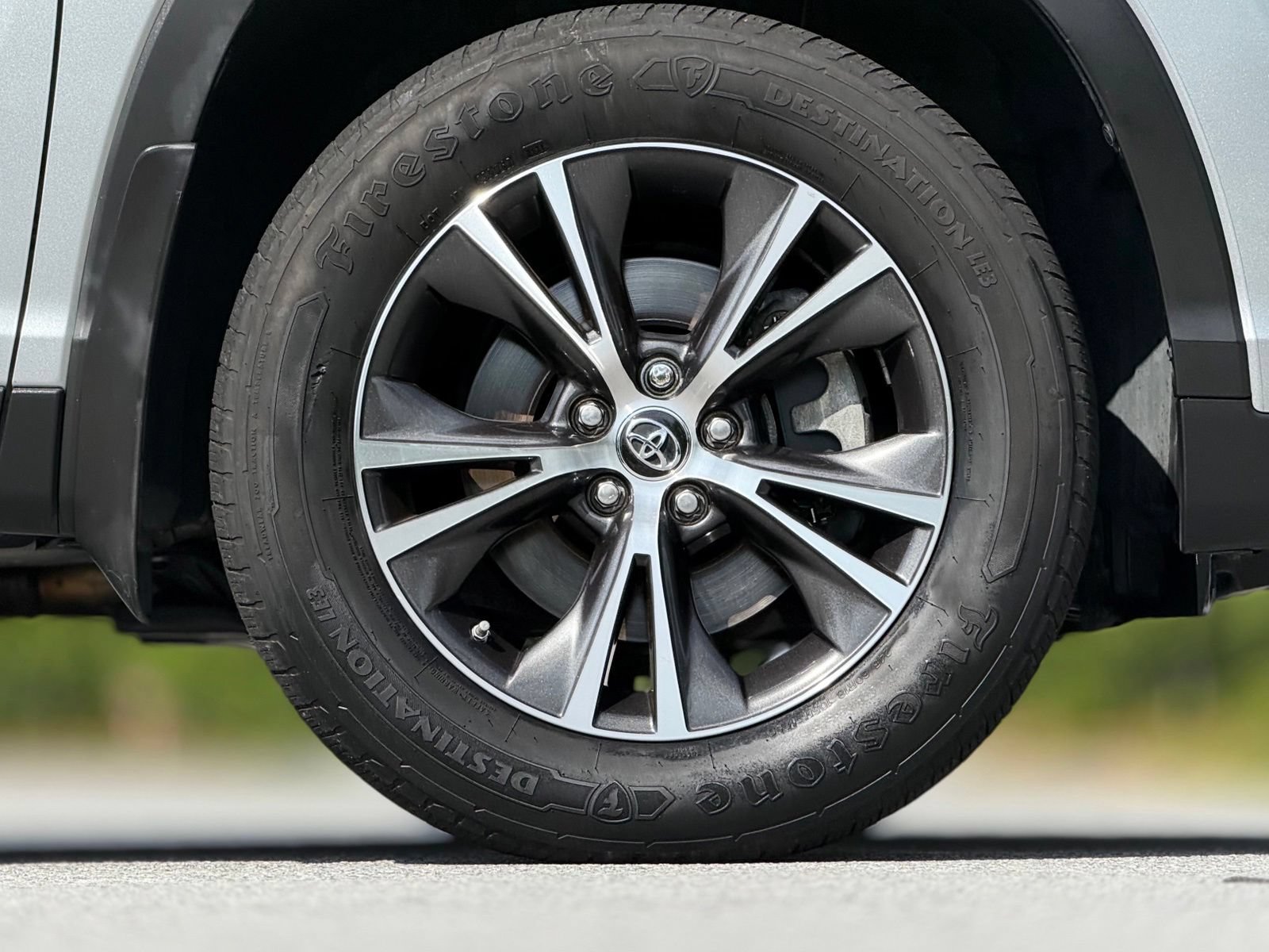 Used 2019 Toyota Highlander Plus w/ Protection Package #3 AWD/4WD image 21