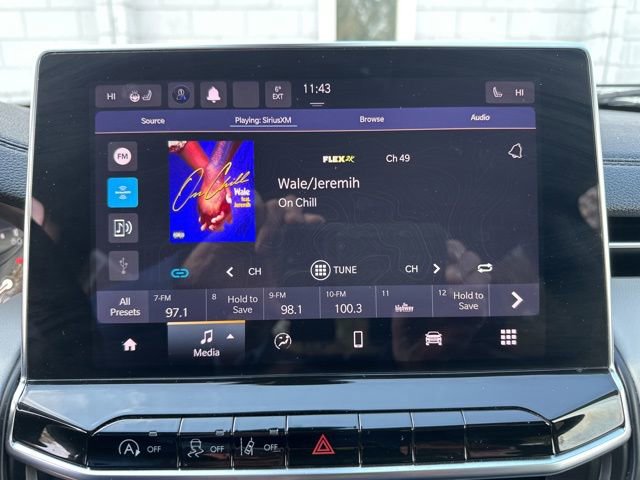 Certified 2022 Jeep Compass Limited image 31