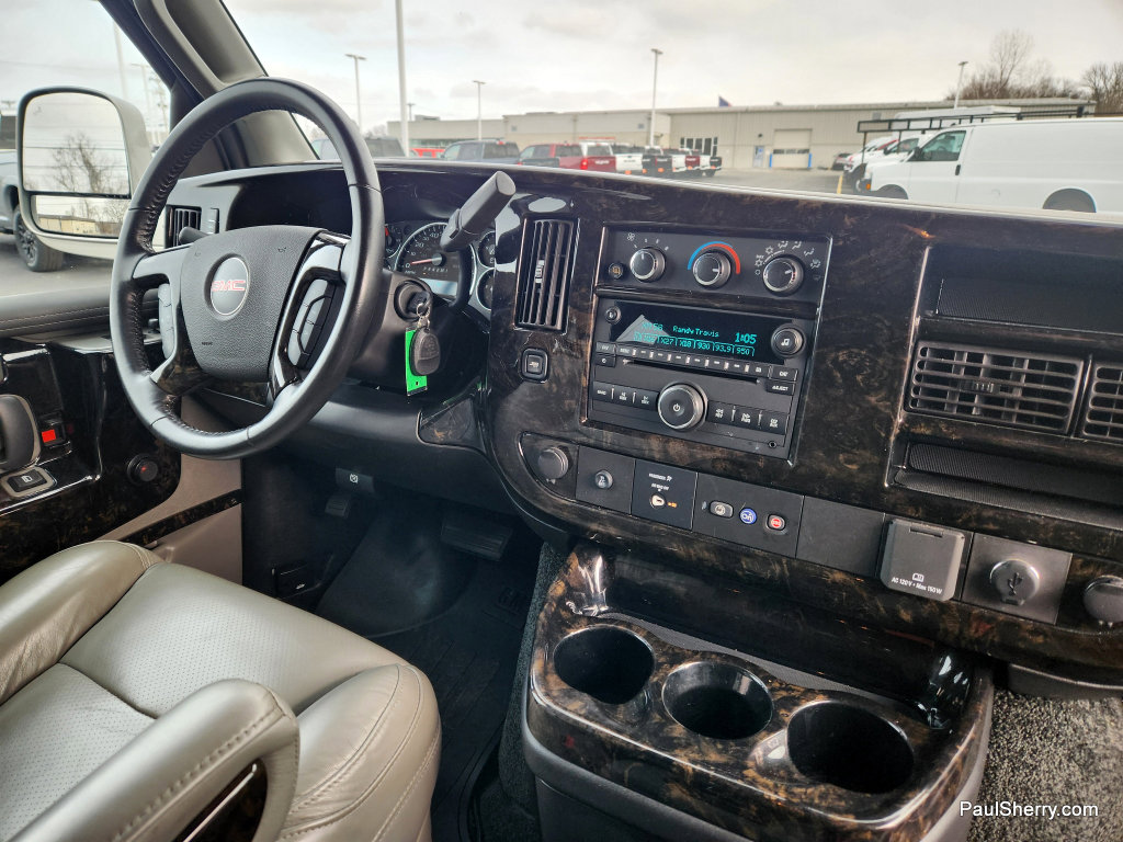 Used 2022 GMC Savana 2500 w/ Enhanced Convenience Package image 46