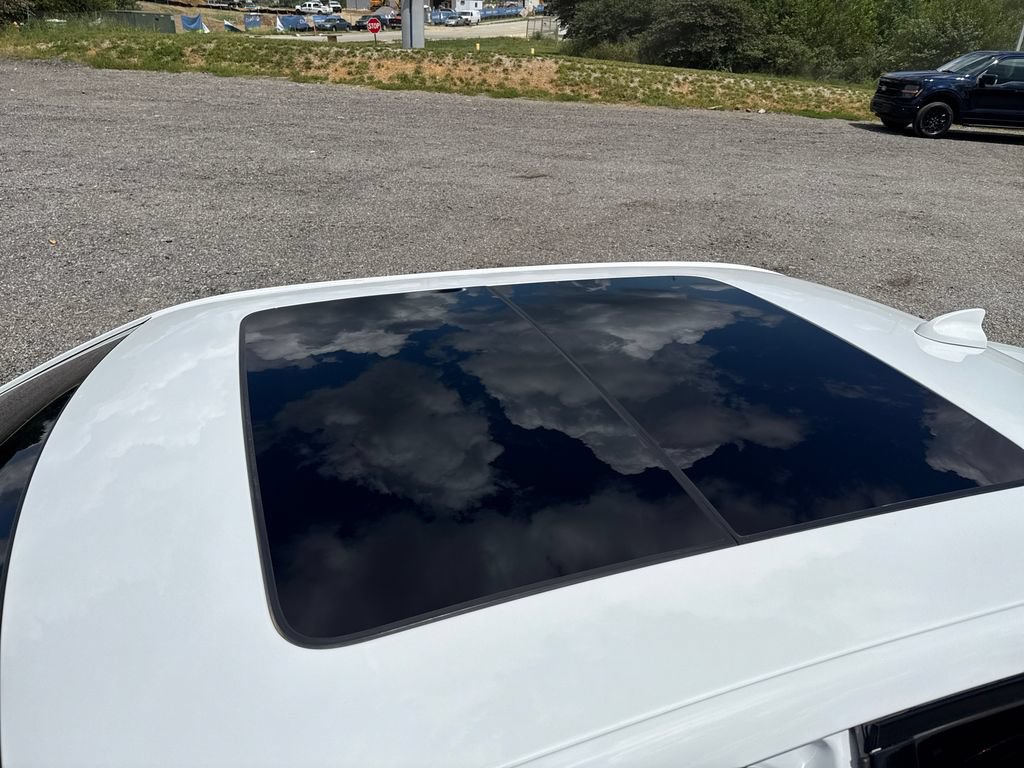 Used 2023 Chrysler 300 S w/ Comfort Group RWD image 10