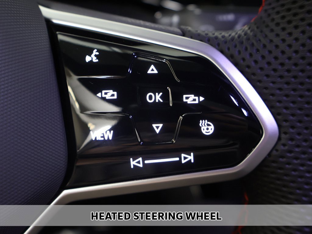 Used 2024 Volkswagen GTI SE image 9