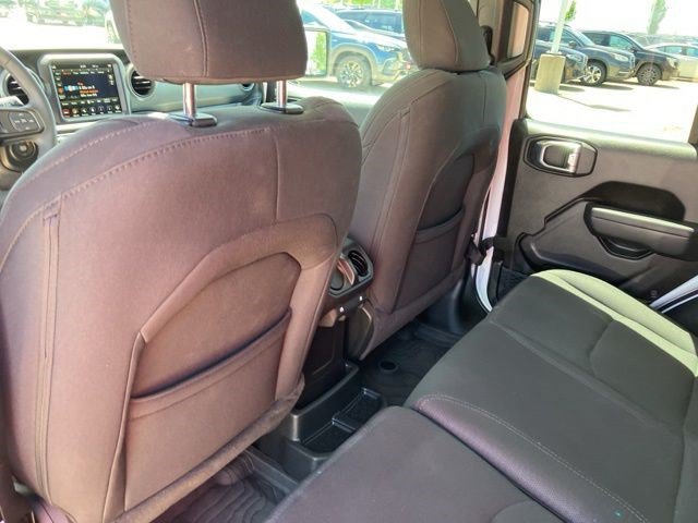 Used 2023 Jeep Wrangler Unlimited w/ Cold Weather Group AWD/4WD image 23